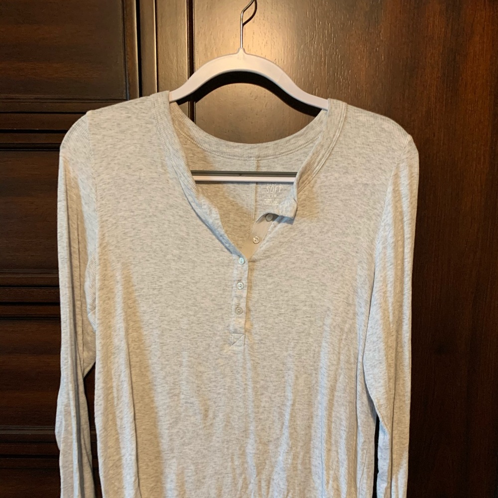 Aerie Long sleeve button up Henley shirt